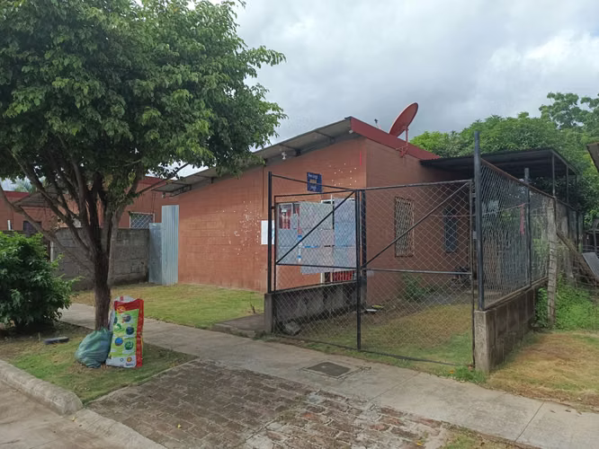 Se vende casa en Urbanización Villa Sol - Imagen 2