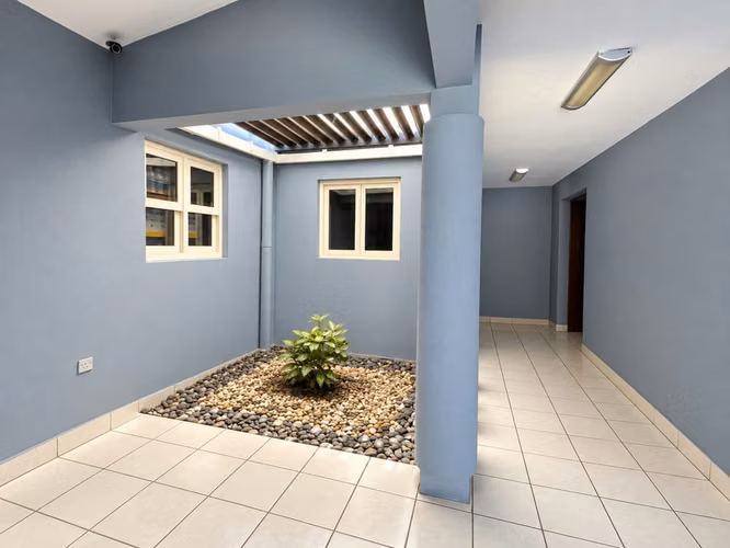 KW -  CASA EN VENTA EN RESIDENCIAL LAS COLINAS, MANAGUA - Imagen 4