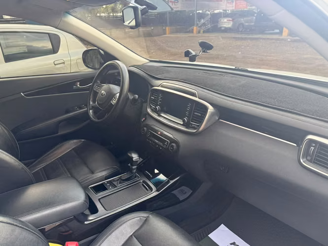 Vendo kia sorento año 2018 