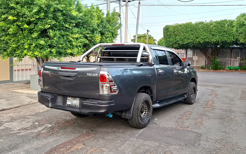 TOYOTA HILUX BAJA 4X2  - Imagen 2