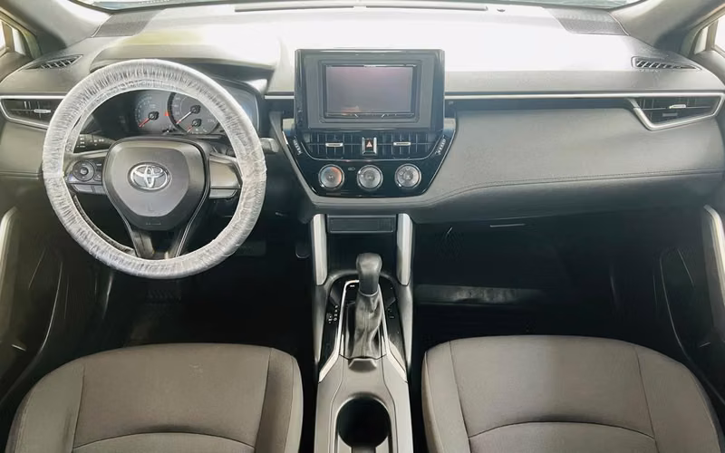 Toyota Corolla Cross 2023 comprada en Casa Pellas Mantenimientos al dia comprobables 