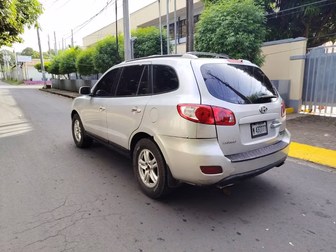 Hyundai Santa Fe 2008 / Diesel 3 Filas, Económica, Donde esta y como está! - Imagen 5