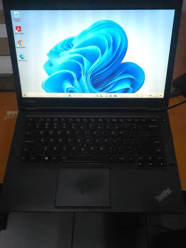 se vende laptop Lenovo modelo t440p de 14 pulgadas con 8gb en ram y 180gb en disco estad solido llama al 