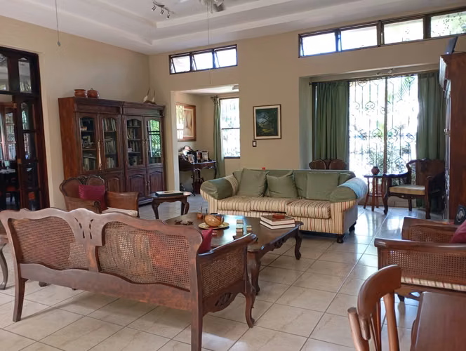Casa Colonisl Los Robles