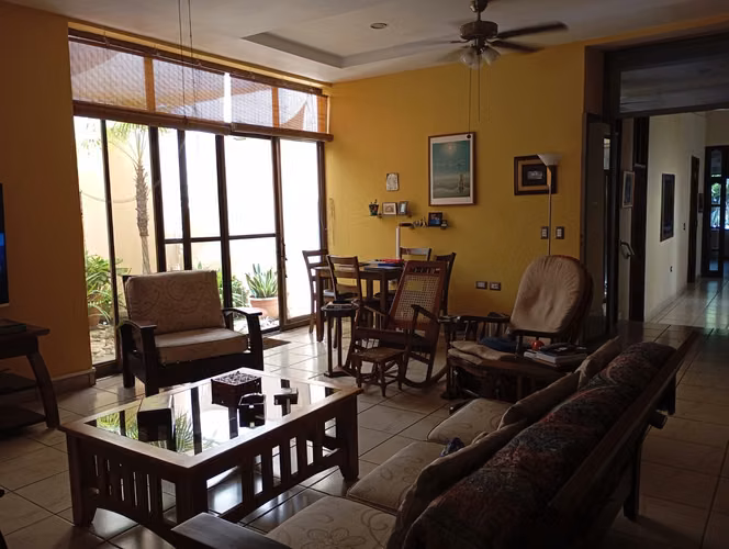 Casa Colonisl Los Robles