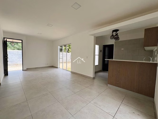 LL - Se Vende Complejo de 4 Casas en Santo Domingo - Imagen 13
