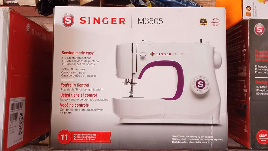 Maquina de coser - Imagen 1