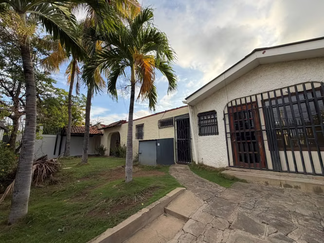 Alquilo propiedad para oficinas