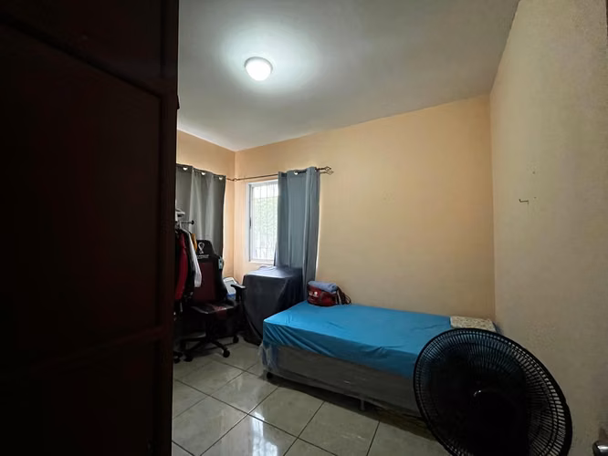 Se Vende - Bonita y Acogedora Casa, en Exclusivo Residencial