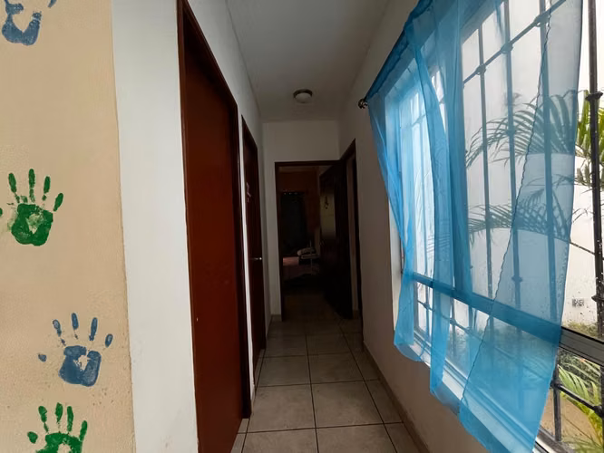 Se Vende - Bonita y Acogedora Casa, en Exclusivo Residencial