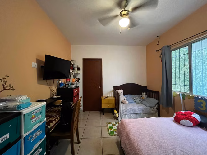 Se Vende - Bonita y Acogedora Casa, en Exclusivo Residencial