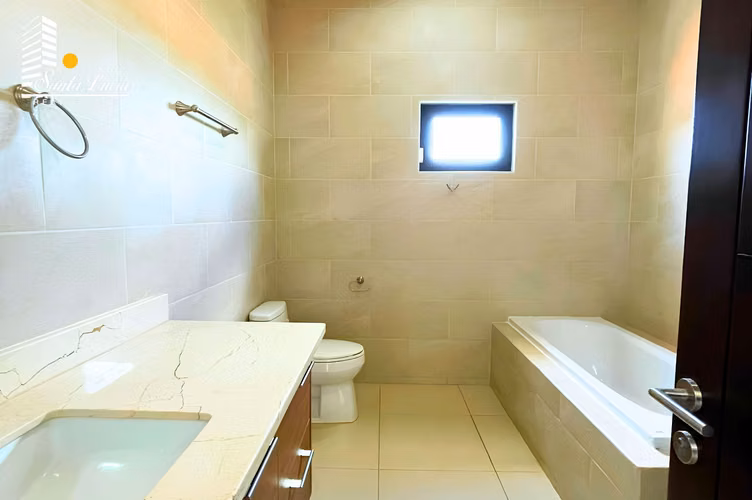  Casa Moderna en Venta en Santo Domingo, Piscina Privada - LL