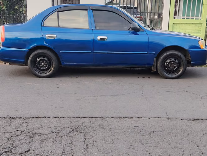 Vehículo hyundai  - Imagen 8