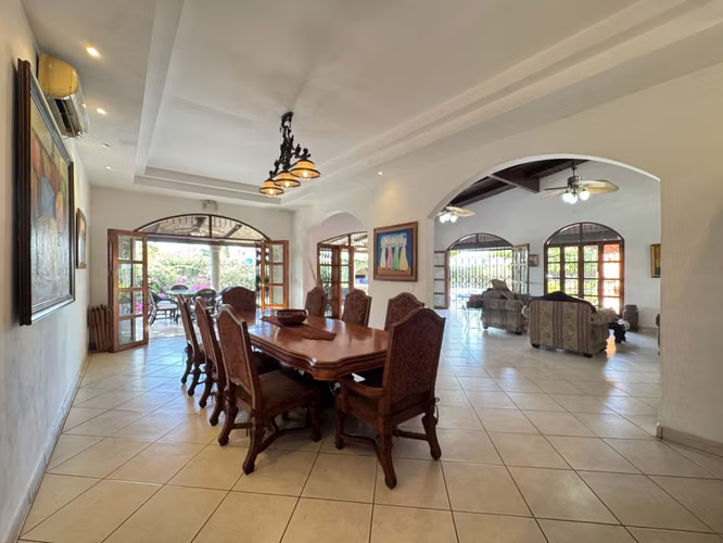 Venta de Casa en Las Colinas  - Imagen 5