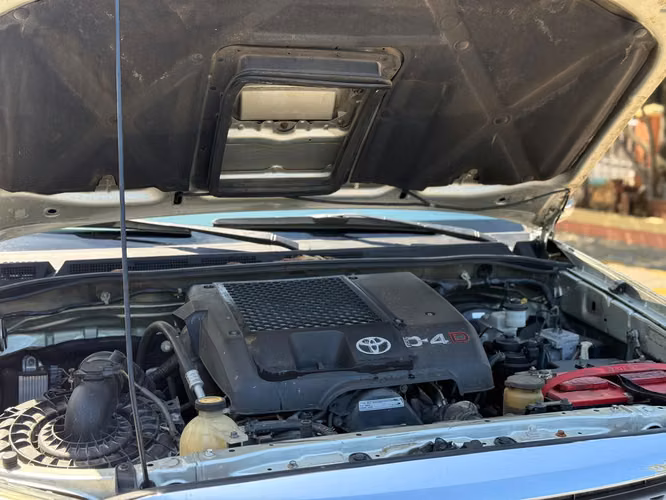 Toyota fortuner 2011 versión full