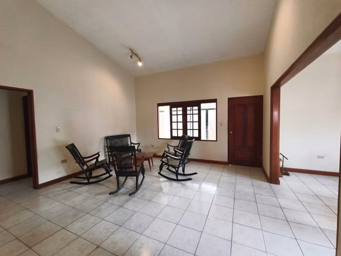 CASA EN VENTA | VILLA FONTANA · Dentro de residencial con seguridad 24/