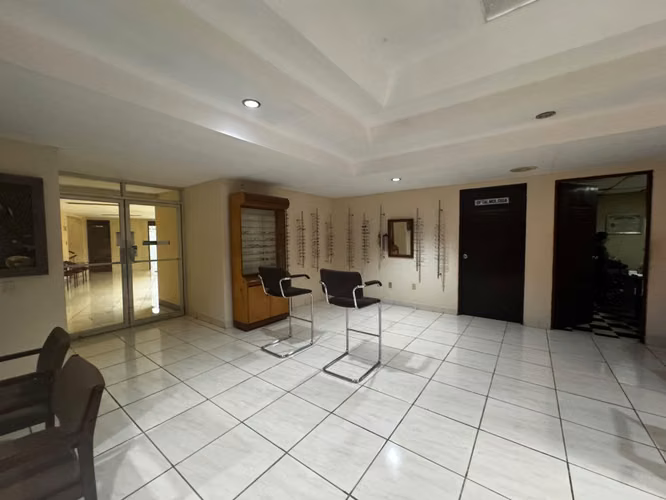 EDIFICIO EN VENTA CON UBICACION ESTARTEGICA - Imagen 9