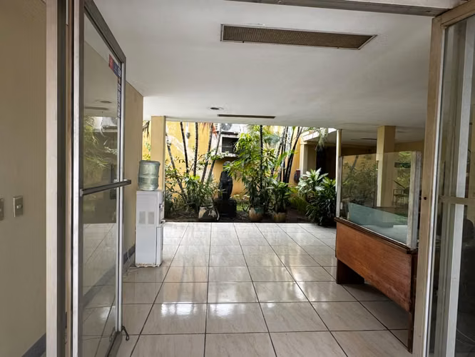 EDIFICIO EN VENTA CON UBICACION ESTARTEGICA - Imagen 11