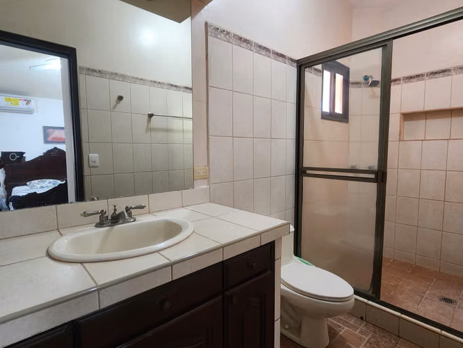 CARRETERA SUR.  DOS LINDOS APARTAMENTOS EN I Y  II NIVEL CON PISCINA EN RENTA  - Imagen 5