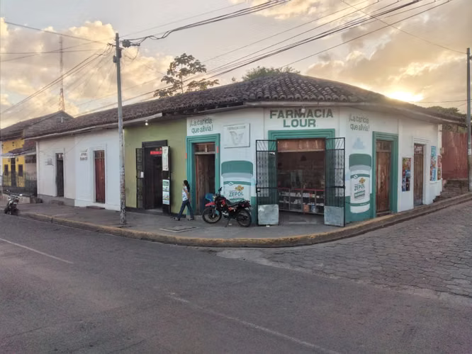 Comercial Building with High Traffic
