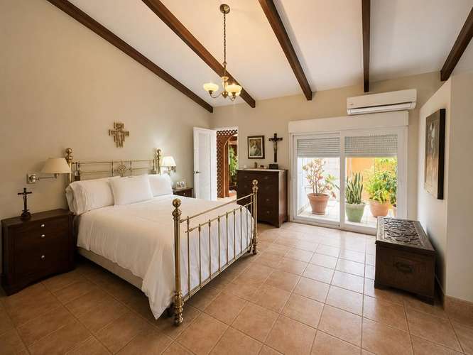 KW - Hermosa Casa en Venta en Santo Domingo - Imagen 6