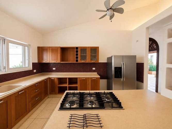 KW - Hermosa Casa en Venta en Santo Domingo - Imagen 3