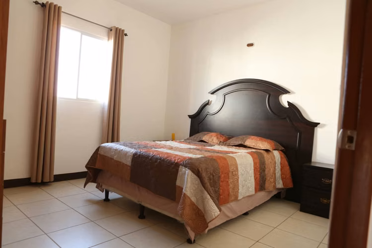 Vendo preciosa casa en Recidencial Versalles - Imagen 10