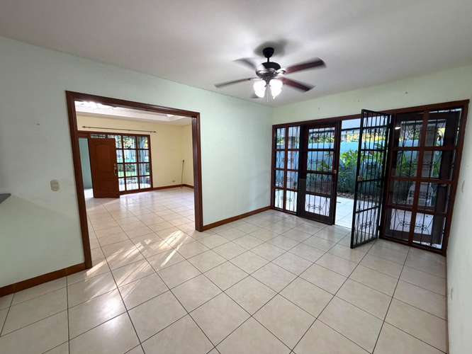 Renta de Hermosa y Cómoda  Casa en Residencial  Los Almendros!! MP