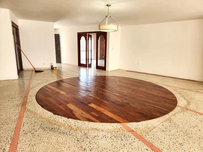 Venta de propiedad en Los Robles  - Imagen 1