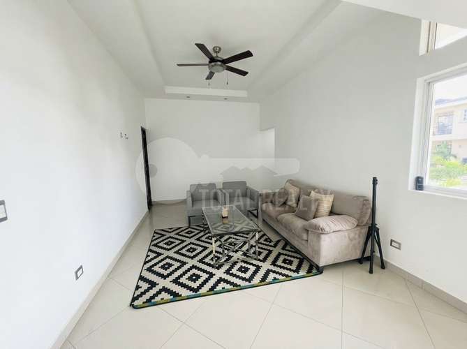 Casa en venta o alquiler en Las Colinas