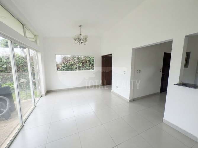 Casa en venta o alquiler en Las Colinas