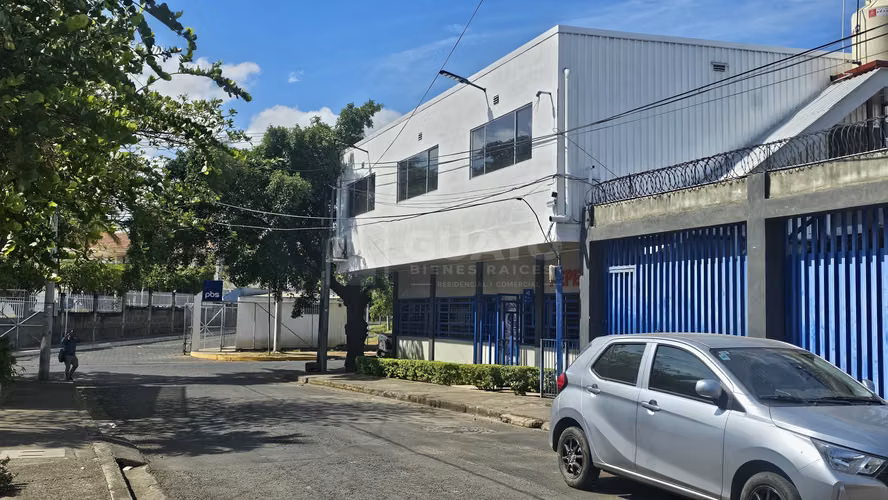 Commercial Unit for rent in Bolonia