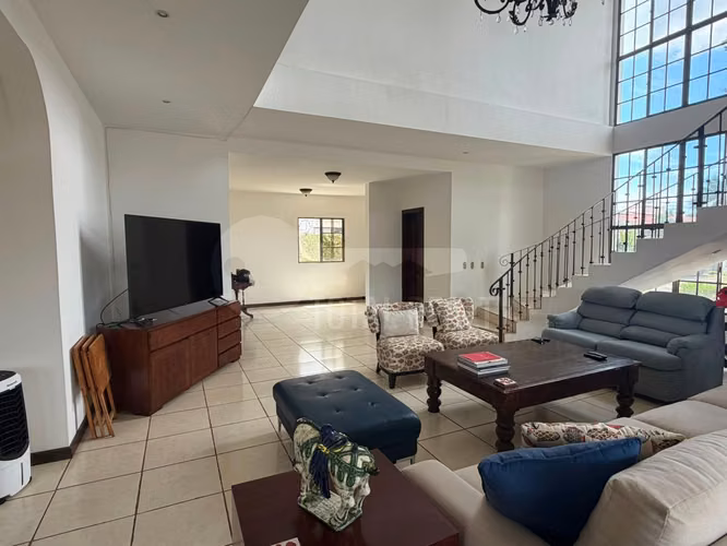 Casa en venta en Las Cumbres - Imagen 5