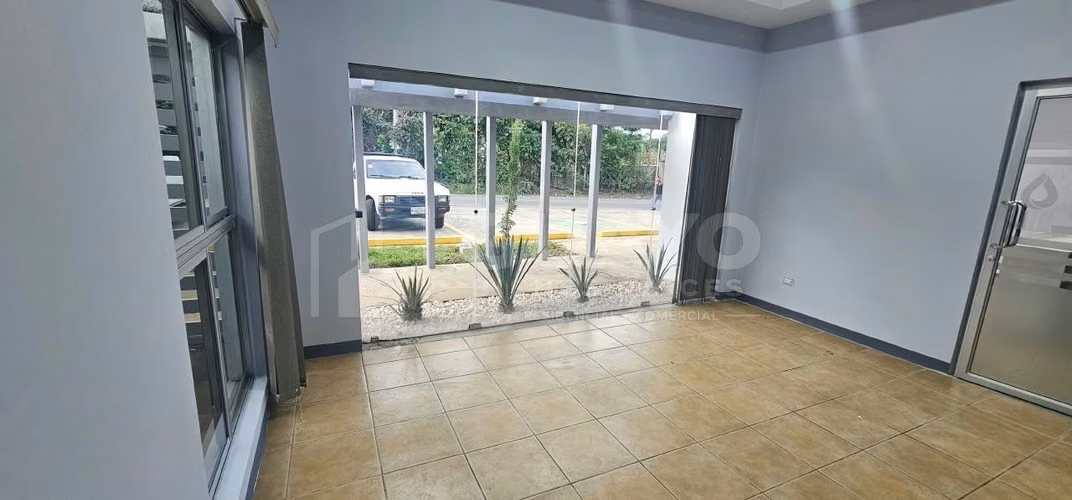 Oficina en alquiler en Las Colinas