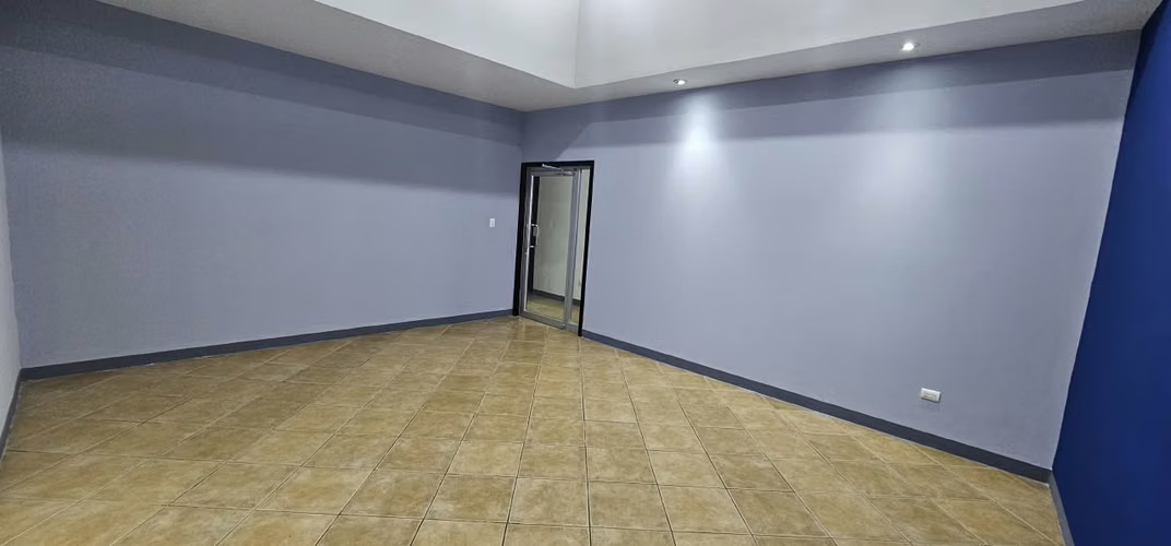 ¡Se renta! Modulo en Las Colinas - Imagen 3