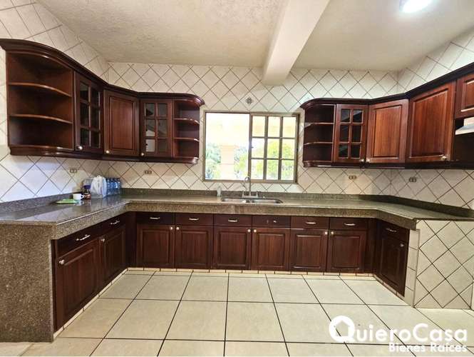 Preciosa casa en carretera Vieja a León  - Imagen 6