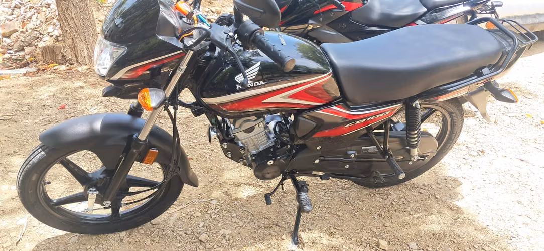 Se vend Moto honda CB100  - Imagen 2