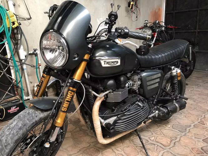 Vendo linda moto Thiumph