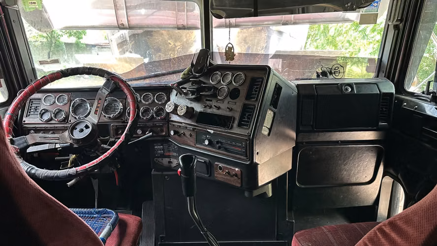 Cabezal Freightliner con Camarote - Listo para Poner a Producir