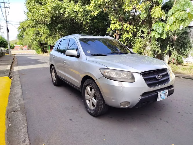 Hyundai Santa Fe 2008 / Diesel 3 Filas, Económica, Donde esta y como está! - Imagen 3