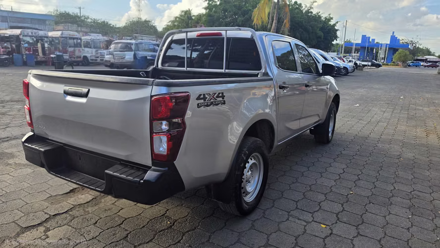 Isuzu 