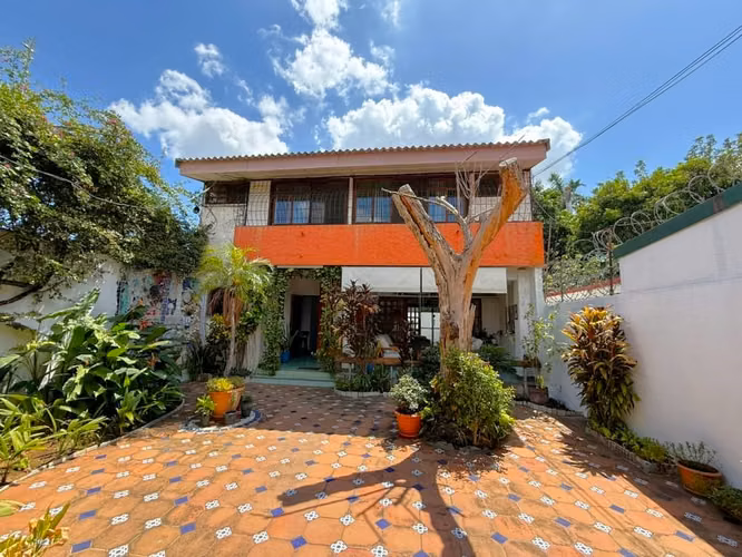 KW - SE VENDE CASA SUPER BIEN UBICADA EN BOLONIA - Imagen 2
