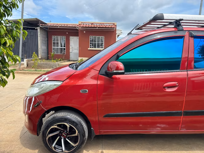 Vendo Hyundai I10 año 2014  - Imagen 5