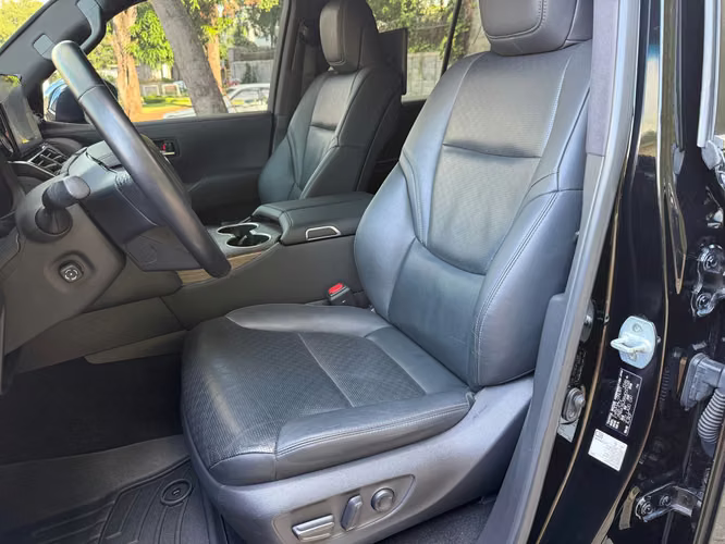 LAND CRUISER 300 - 2024 - Imagen 8