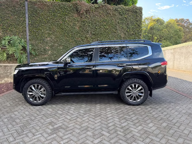 LAND CRUISER 300 - 2024 - Imagen 3