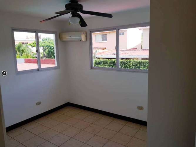 CASA EN VENTA EN SIERRAS DORADAS - Imagen 3
