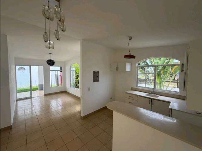  CASA EN RESIDENCIAL MONTECIELO - HM - Imagen 2