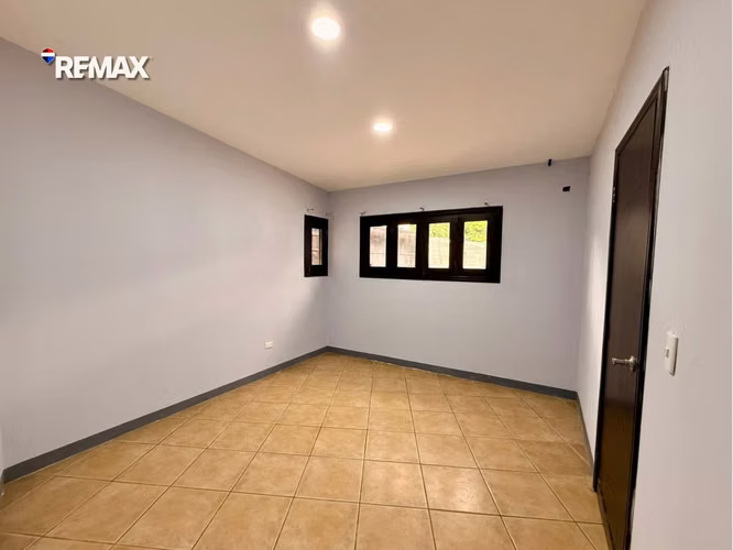 Oficinas en Alquiler en Las Colinas - Imagen 10