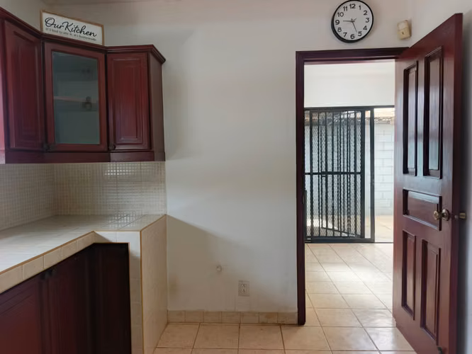 CARRETERA MASAYA KM 12. SE RENTA CASA EN RESIDENCIAL PUERTA DEL SOL - Imagen 15