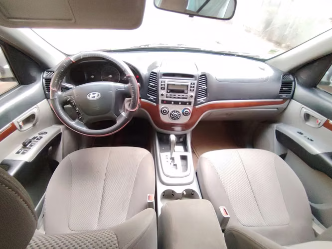Hyundai Santa Fe 2008 / Diesel 3 Filas, Económica, Donde esta y como está! - Imagen 13